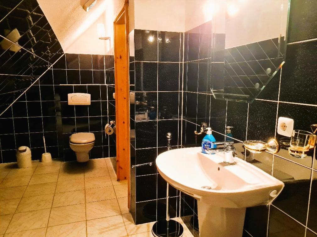 Apartament Alte Und Neue Buednerei Groß Zicker Zewnętrze zdjęcie